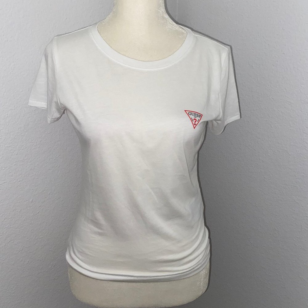 GUESS White Top‎